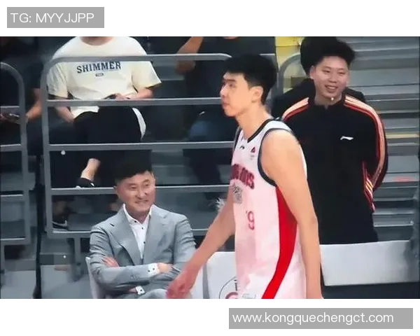 徐昕强势表现引领比赛高潮杜锋只能默默承受失利的孤独感